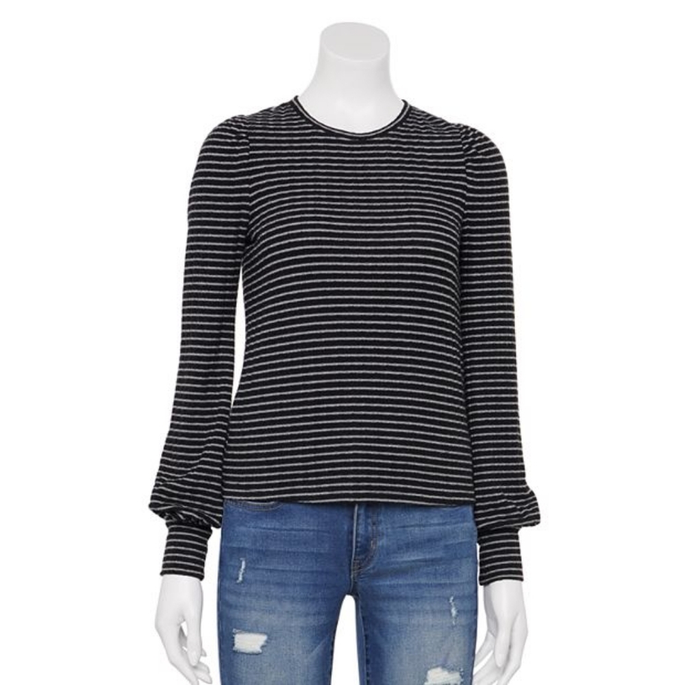 Junior's SO - Cozy Puff Long Sleeve knit shirt in Black stripe Sz L
